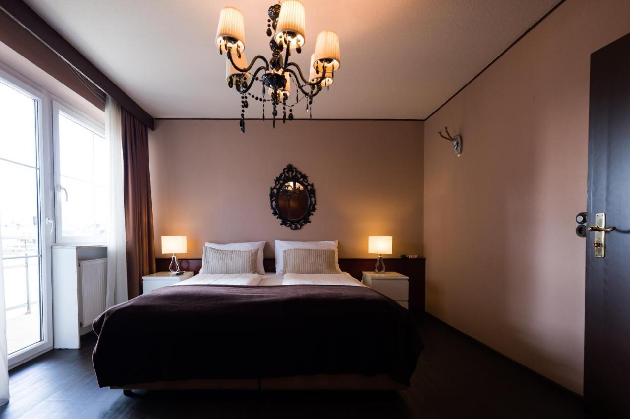Hotel Salisburgo Esterno foto