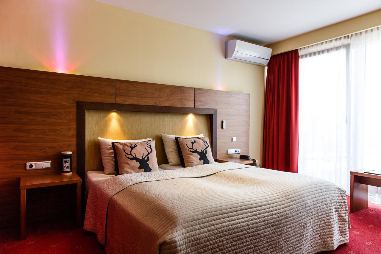 Hotel Salisburgo Esterno foto